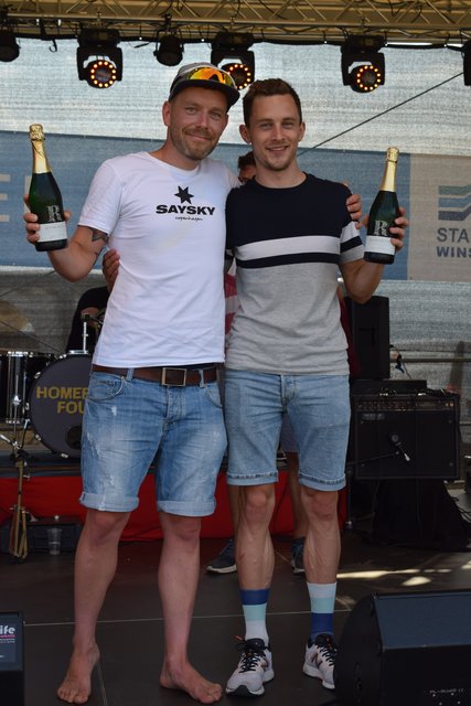 Sieger bei den Männern: Steven Bühner und mit dem Drittplatzierten Jakob Kudlinski (li.) 