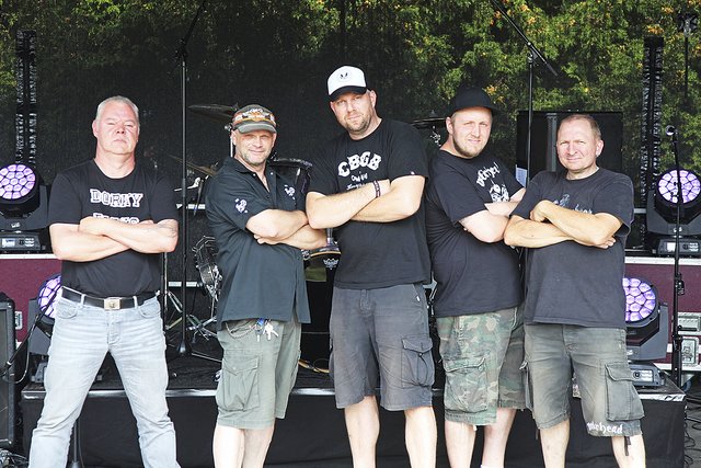 Die Handeloher Kulttruppe "Dorky Dorks" darf beim 
Wini Macken nicht fehlen  | Foto: Dorky Dorks