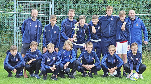 Die U15 des FC Rosengarten stellte das Gewinnerteam Foto: Marco Hinsch