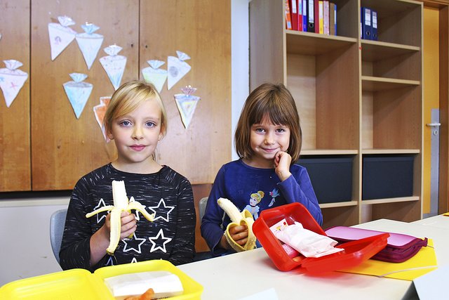 Mary und Katharina schmeckt es sichtlich