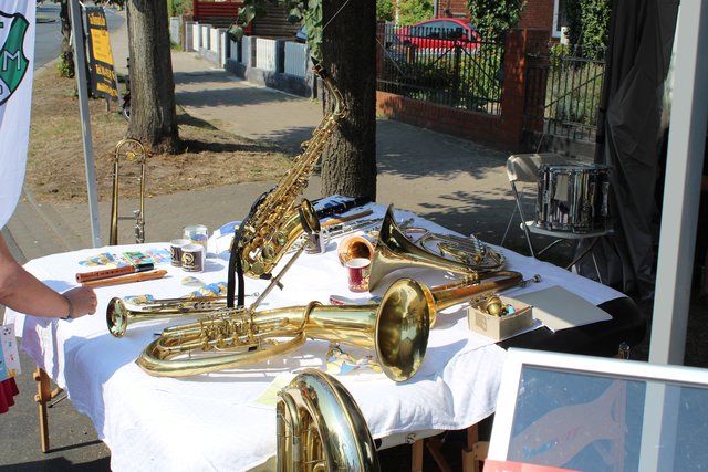 Die Initiative "MUSAS" ("Musik aus Seevetal") stellte ihre Instrumente aus | Foto: ce