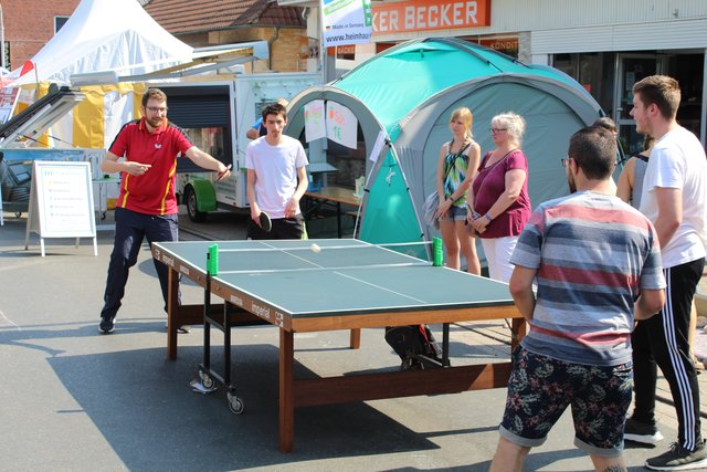 Auch Sportfreunde kamen auf dem Dorffest auf ihre Kosten | Foto: ce