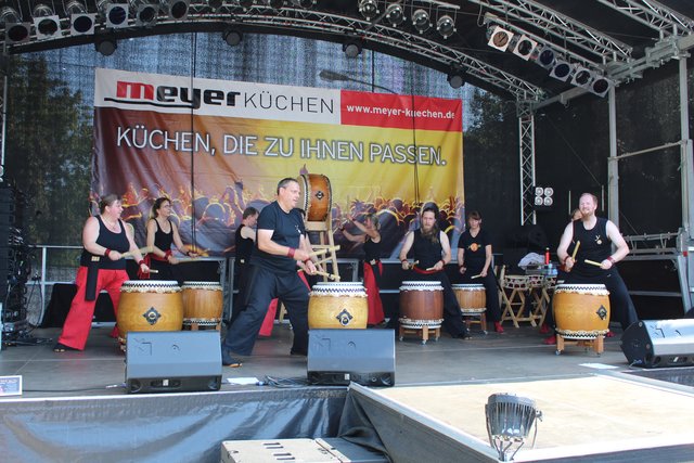 Begeisterte mit japanischer Trommelkunst: die Gruppe Yo Bachi Daiko aus Meckelfeld | Foto: ce