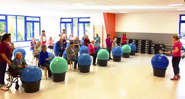 Die "Senior Drums" mit Trainerin Kathrin de Almeida