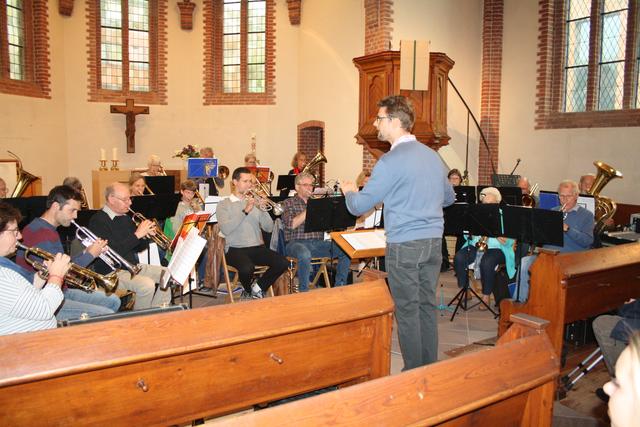 Der Posauenchor unter Leitung von Wolfgang Hofmann eröffnete traditionell die Konzerte in der St.-Paulus-Kirche
