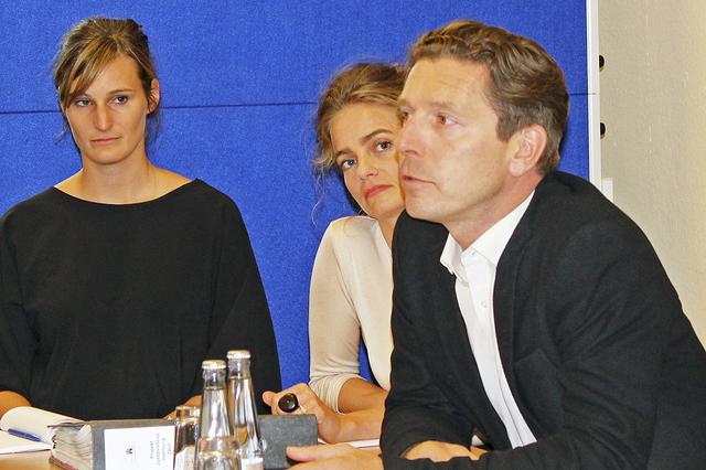 Projektleiter Maximilian Fink mit seiner Stellvertreterin Lisa Sillies und Projektmitarbeiterin Sandy Lüthje (li.)