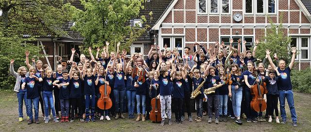 Der Mittelstufenchor der Rudolf-Steiner-Schule Nordheide absolvierte kürzlich Auftritte in Lübeck