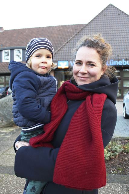 Kam voriges Jahr sogar aus Rellingen (Kreis Pinneberg) nach Egestorf: Christina Sluga mit Sohn Juri