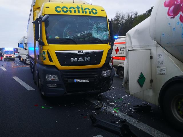 Auch diese beiden Lkw waren beteiligt