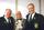 Kreiskönig Jens Ebeling (Mitte) freute sich mit Volker Höper (li.), Präsident des Kreisverbands Nordheide und Elbmarsch, und dessen Stvellvertreter Wilfried Stresow über seinen Erfolg Fotos: Ebeling