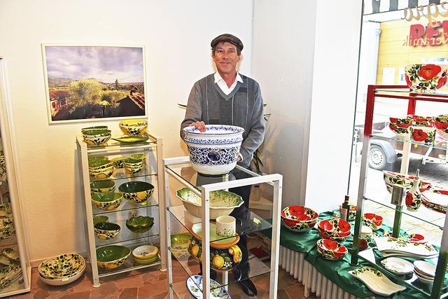 Martin Bartsch ist ein Fachmann für italienische Keramik | Foto: Axel-Holger Haase