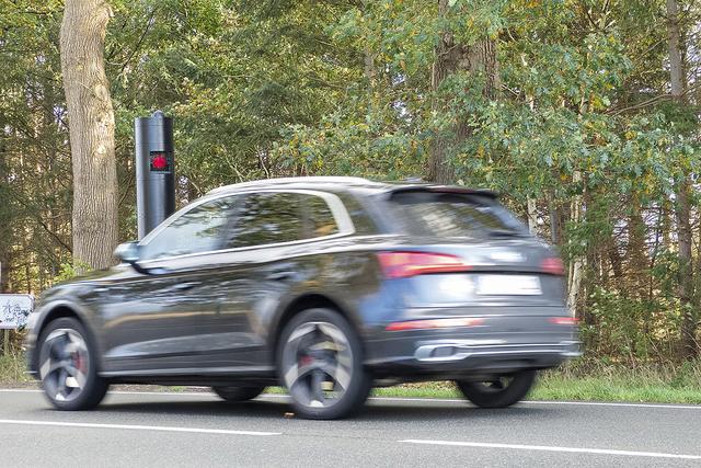 Die Geräte sorgen dafür, dass Autofahrer weniger Gas geben