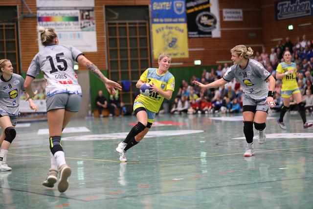 Lone Fischer (li.) wurde gefeiert Fotos: Dieter Lange