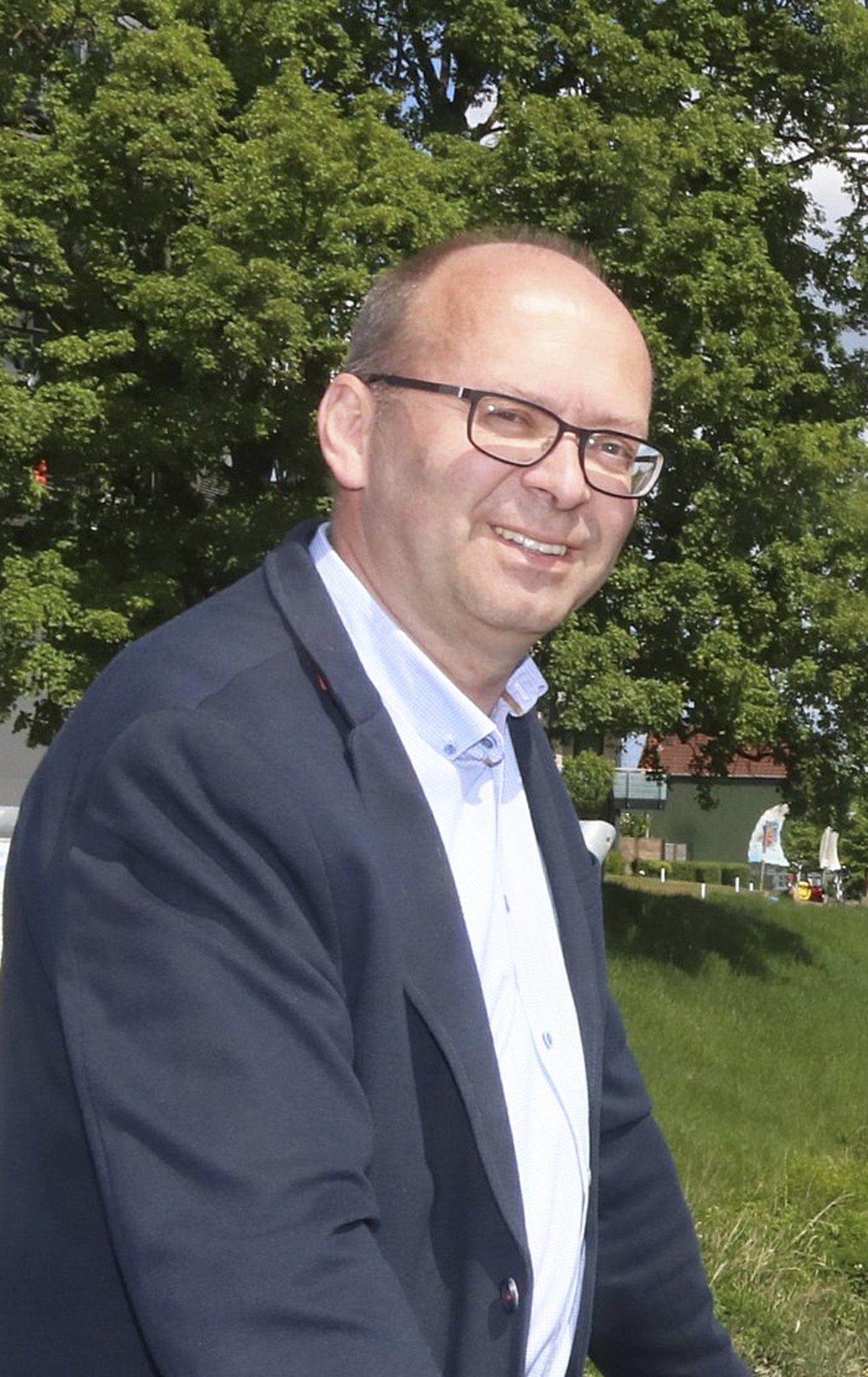 Stader SPD kritisiert Stellenplan-Entwurf: Genossen feuern gegen Hartlef - Kreiszeitung Wochenblatt
