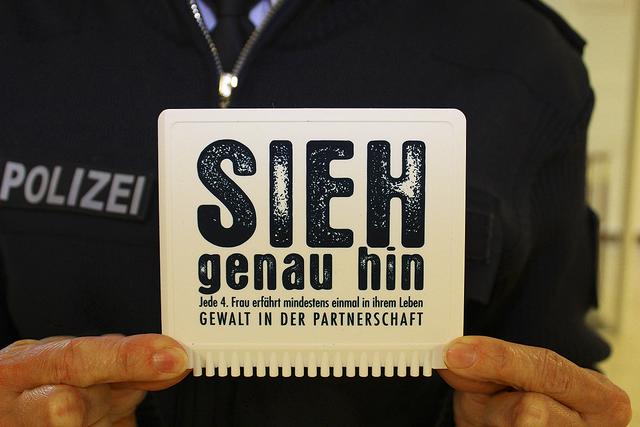 Der Eiskratzer mit Aufschrift