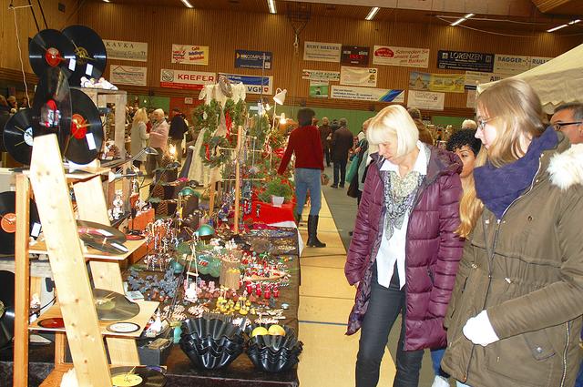 Auf dem Drochterser Kunstmarkt wird das Weihnachtsshopping zum Vergnügen
