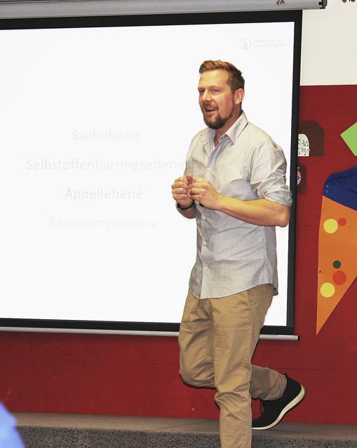 Lerncoach Sebastian Durst gab den Eltern Tipps, wie Kindern das Lernen erleichtert wird