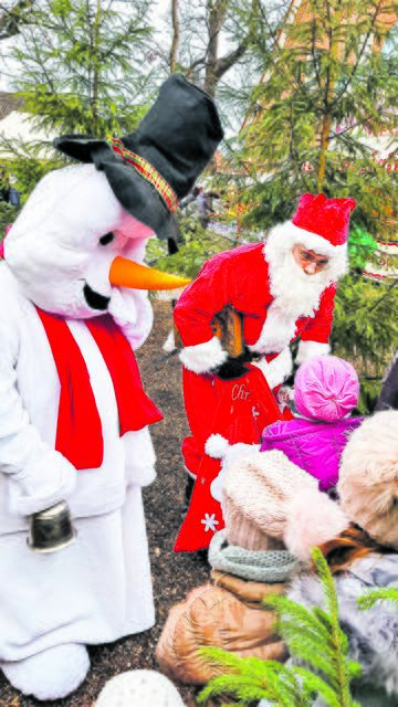 Der Weihnachtsmann schaut am Sonntag um 15 Uhr vorbei - und hat Unterstützung bekommen