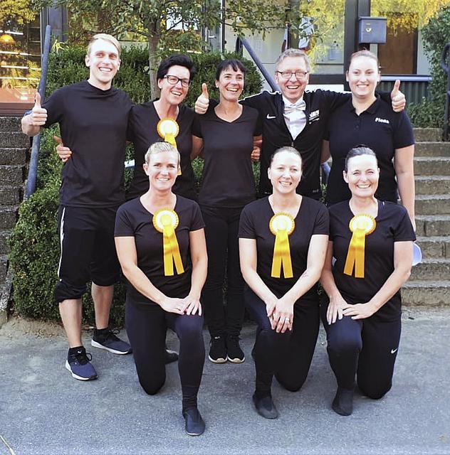 Die neue Gruppe "Die Geschmeidigen" (stehend v.l.): Marlon Blaszkowski, Andrea Steinert, Claudia Steinberg-Fritz, Bernd Bamberger, Fiona Junius; und (vorne v.l.): Kerstin Giebel, Dagmar Künzling, und Birgit Martens