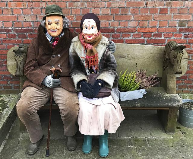 Oma und Opa dürfen beim Faslam in Kampen nicht fehlen
