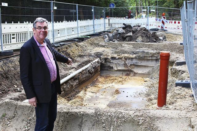 Ehestorfs Ortsbürgermeister Axel Krones im September an der Einbruchstelle