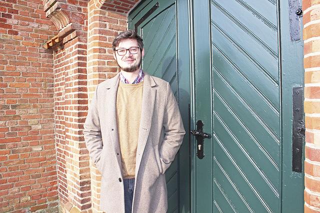 Martin Kratochwill hat gerade seine zweieinhalbjährige Ausbildung zum Pastor in der Kirchengemeinde Himmelpforten angetreten Foto: lt