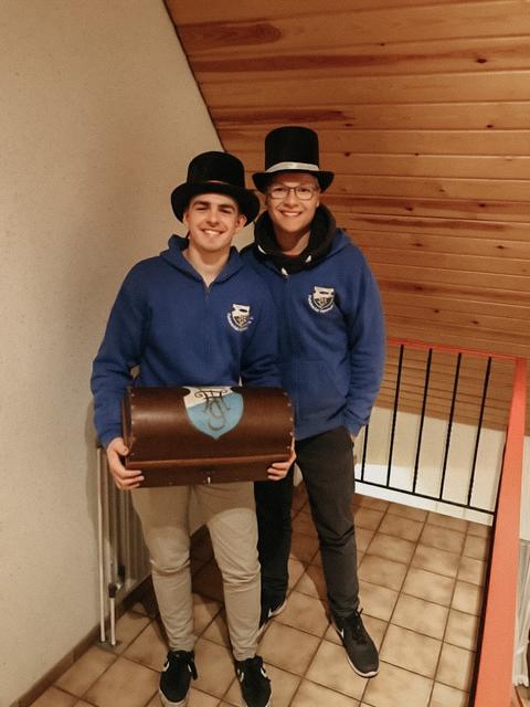 Die Faslamseltern Lukas Lege (li.) und Torben Röhrs hoffen auf ein gelungenes Party-Wochenende