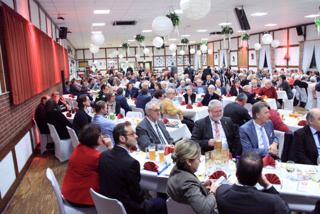 Zahlreiche Gäste kamen in die Festhalle zum traditionellen Neujahrsempfang des Runden Tisches