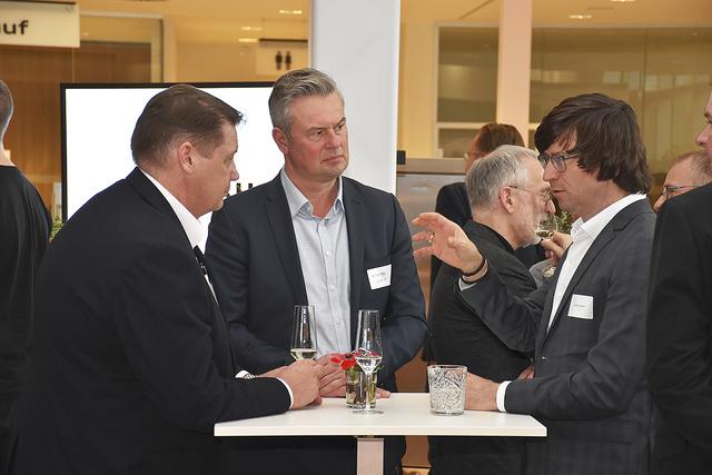 Interessante Gespräche rund um den neuen AUDI-Terminal wurden geführt | Foto: Axel-Holger Haase