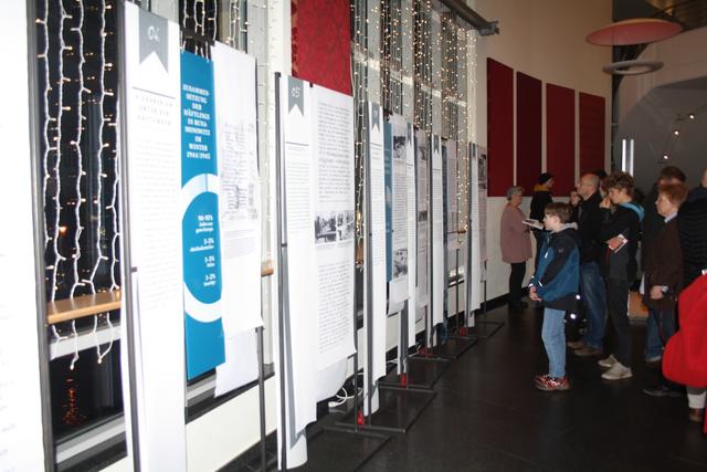 Eine Ausstellung begleitete den Gedenktag - sie ist in den kommenden drei Wochen in der Stadtbücherei zu sehen