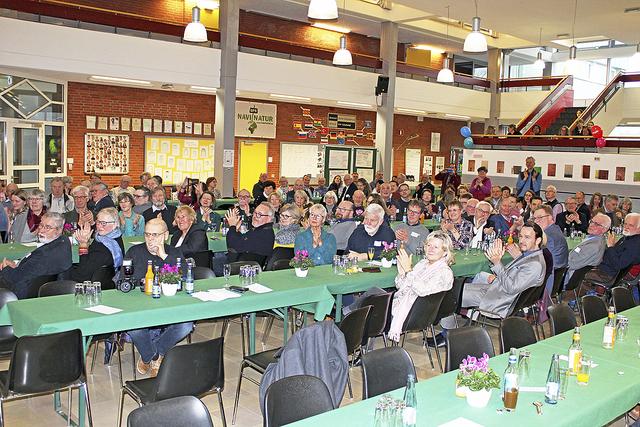 Große Resonanz: Die Aula der Oberschule Salzhausen war mit Gästen gut gefüllt | Foto: ce