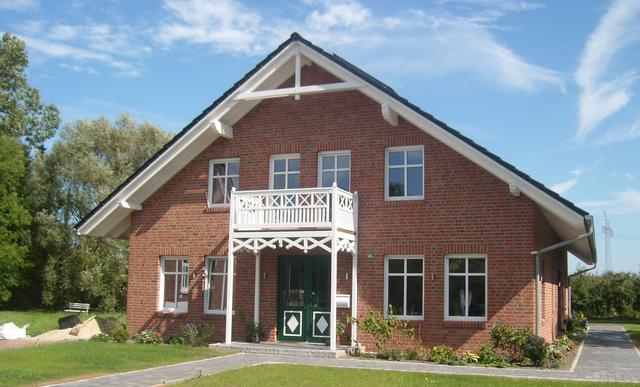 Einfamilienhaus mit integrierter Anwaltskanzlei in Hollern-Twielenfleth | Foto: Wolf &amp; Pape