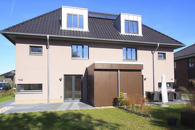 In diesem geräumigen Doppelhaus haben zwei Familien jede Menge Platz | Foto: Wolf &amp; Pape