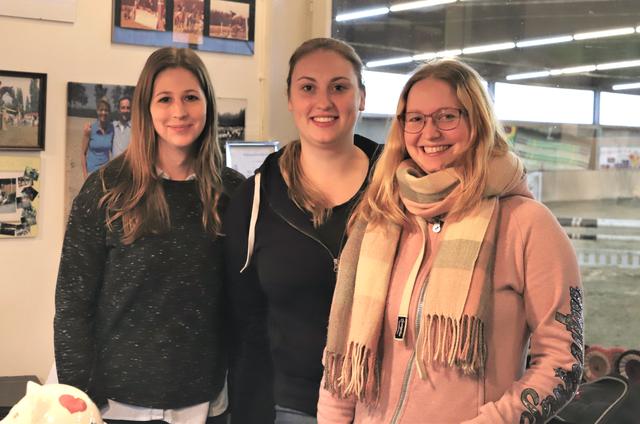Die Drei aus der Meldestelle (v.l.): Nadine Franke, Fiona Junius und Sarah Warzecha  | Foto: cc