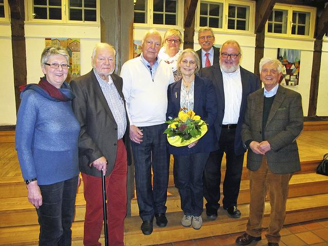 Die neuen und die alten Vorstandsmitglieder (v. li.): Giesela Wiese, Dr. Jürgen Strowald, Klaus Benndorf, Angelika Malchert, Susanne Wenck, Joachim Matz, Prof. Dr. Rolf Wiese und Rainer Östlind | Foto: Heimat- und Museumverein Winsen