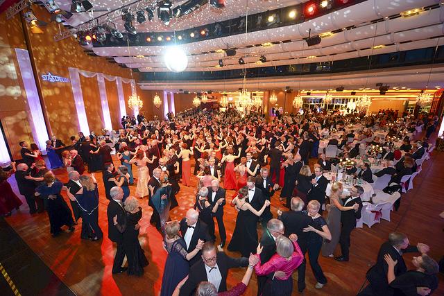 Der Stader Ball ist ein gesellschaftliches Ereignis | Foto: Martin Elsen/Archiv