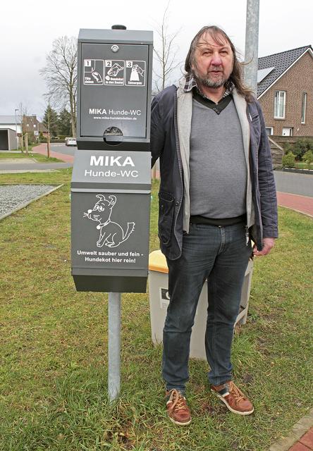 Bernd Reimers appelliert an die Hundehalter, die Kotbeutel in den dafür aufgestellten Hunde-WCs zu entsorgen