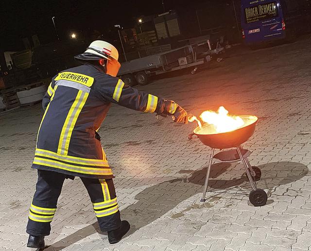 Bei einer Brandsimulation zeigte die Feuerwehr ihr Können