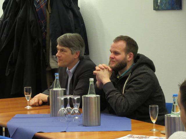 Redaktionsleiter Oliver Sander (li.) und Timo Frank (Sportler des Jahres) | Foto: tw