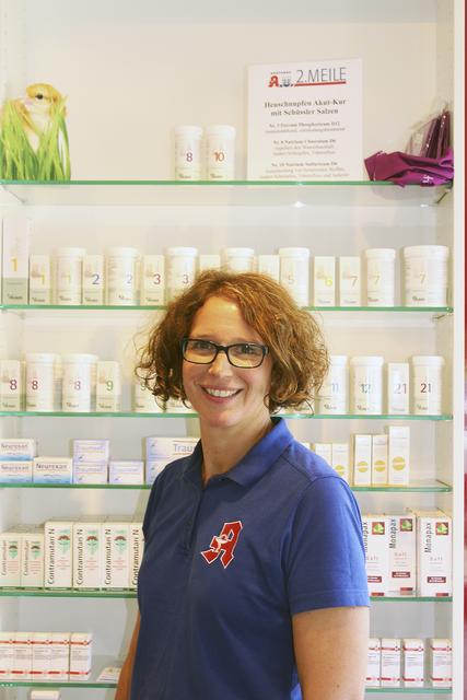 Wer nicht in die Apotheke kommen kann, dem lässt Dörte Sulzer von der Apotheke 2. Meile die Medikamente nach Hause bringen Foto: Archiv/ J. Schinner