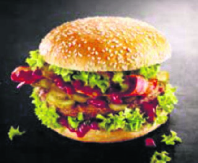 Burger, Pizza und andere Leckereien: Flying Pizza liefert das Mittag- und Abendessen gleich verzehrfertig an Foto: archv/Flying Pizza
