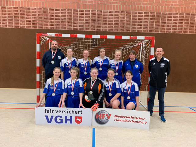 Die C-Juniorinnen der JSG Himmelpforten Hammah wurden mit 15 Punkten Pokalsieger | Foto: NFV