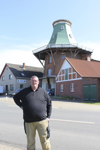 Noch ist die Mühle ohne Flügel | Foto: sb