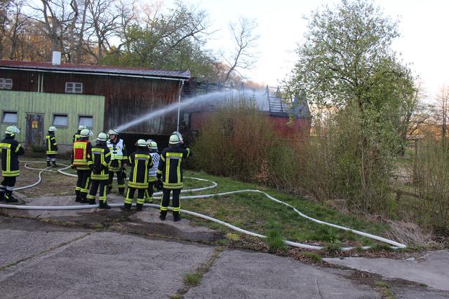 Auf einer Hofstelle in Lüllau brannte eine stillgelegte Wassermühle