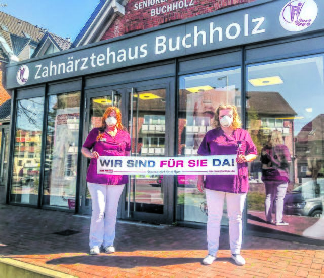 Sandra Breckling (li.) und Caroline Zimmermann-Cordesmeyer vom Zahnärztehaus Buchholz MVZ GmbH (Hamburger Str. 6) in Buchholz | Foto: Falke