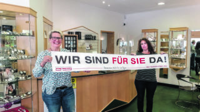 Inhaberin Katja Kröger-Mollin (li.) und Angela Subei von 
Juwelier Kröger, Unter den Linden 16 in Tostedt | Foto: Dodenhoff