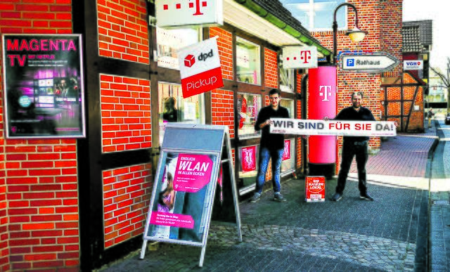 Pascal Groß (li.) und Alexander Blem (Geschäftsführer) von Mobilpunkt in Hittfeld | Foto: WOCHENBLATT