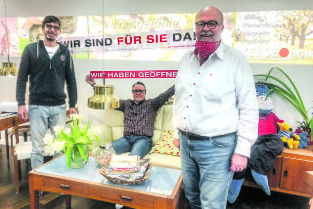 Enrique Oelkers (v.li.), Tim Goetsch und Norbert Keese von Keese Optik (City Center Buchholz, Breite Str. 11a) in Buchholz | Foto: WOCHENBLATT
