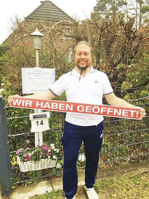 Martin Schneider von der Massage &amp; Shiatsu Praxis in Handeloh | Foto: Mitreuter