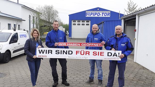 Kerstin Meyer, (v. li.) Christian Seibicke, Matthias Schemmel und Thomas Skirde von Pipo-Tor in Nenndorf  | Foto: WOCHENBLATT